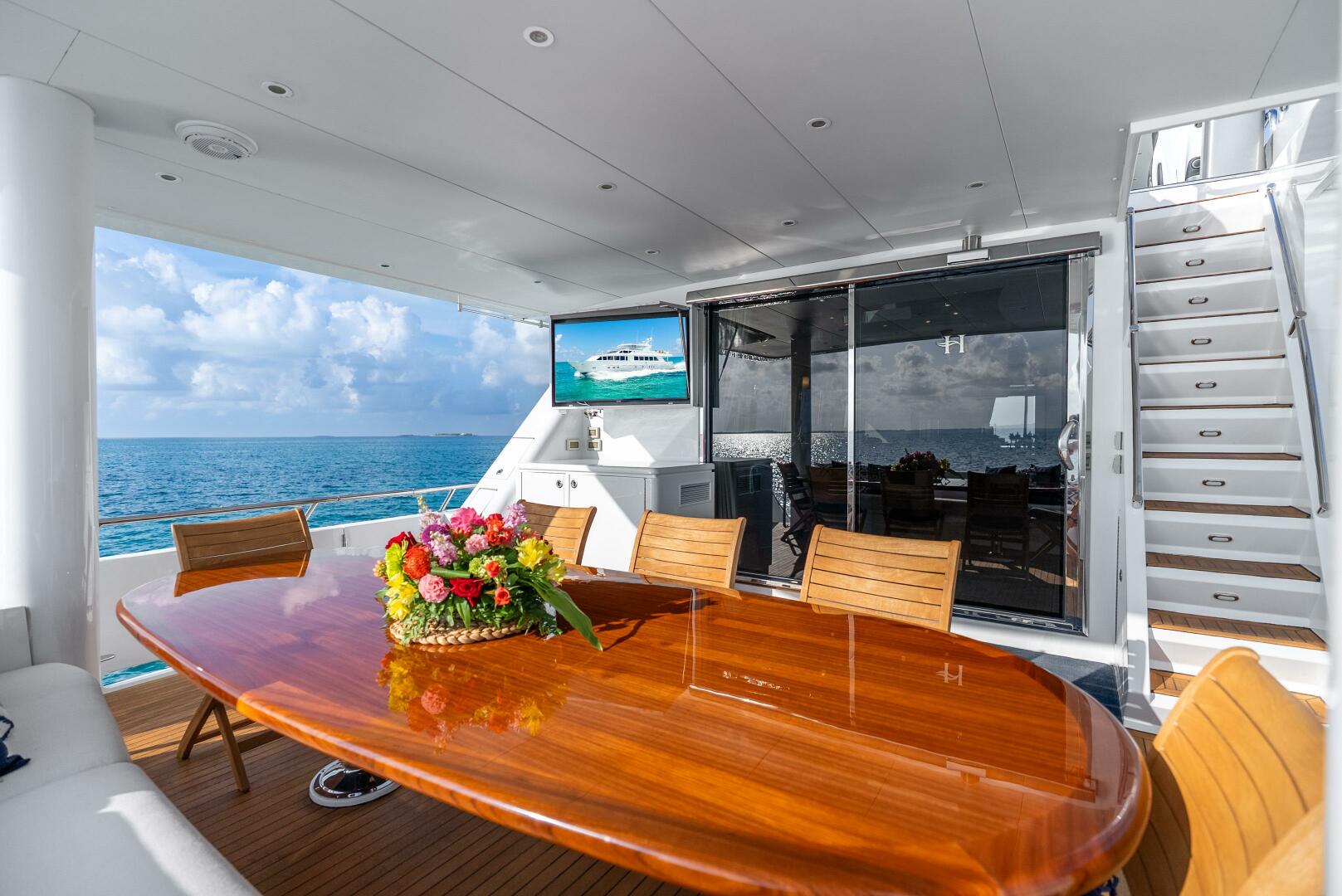Done Deal 101ft Hargrave Yacht For Sale