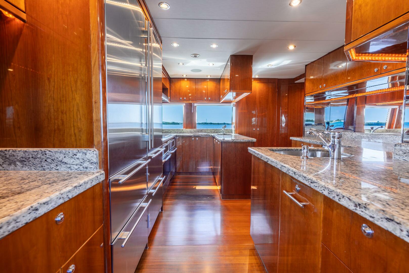 Done Deal 101ft Hargrave Yacht For Sale