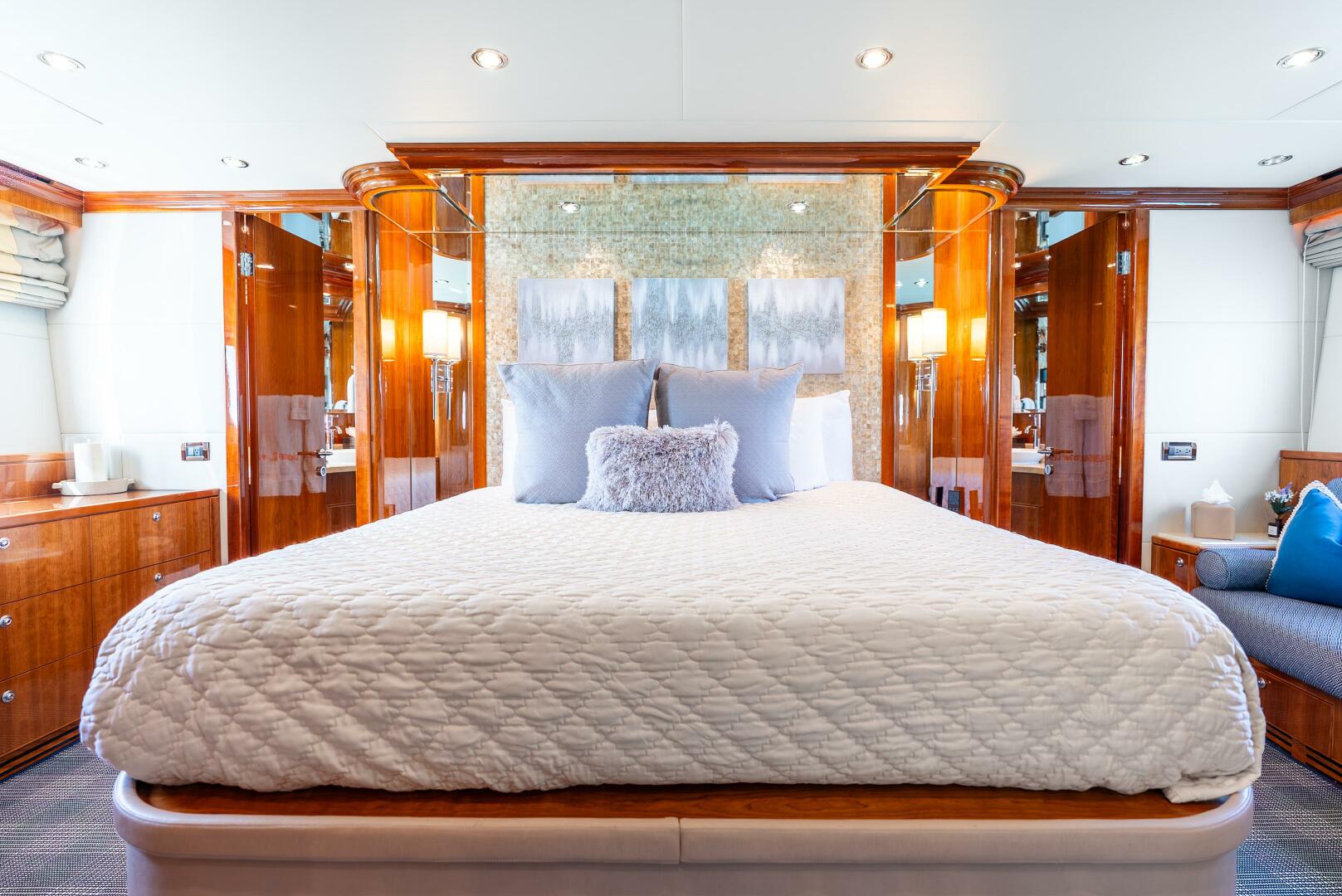 Done Deal 101ft Hargrave Yacht For Sale