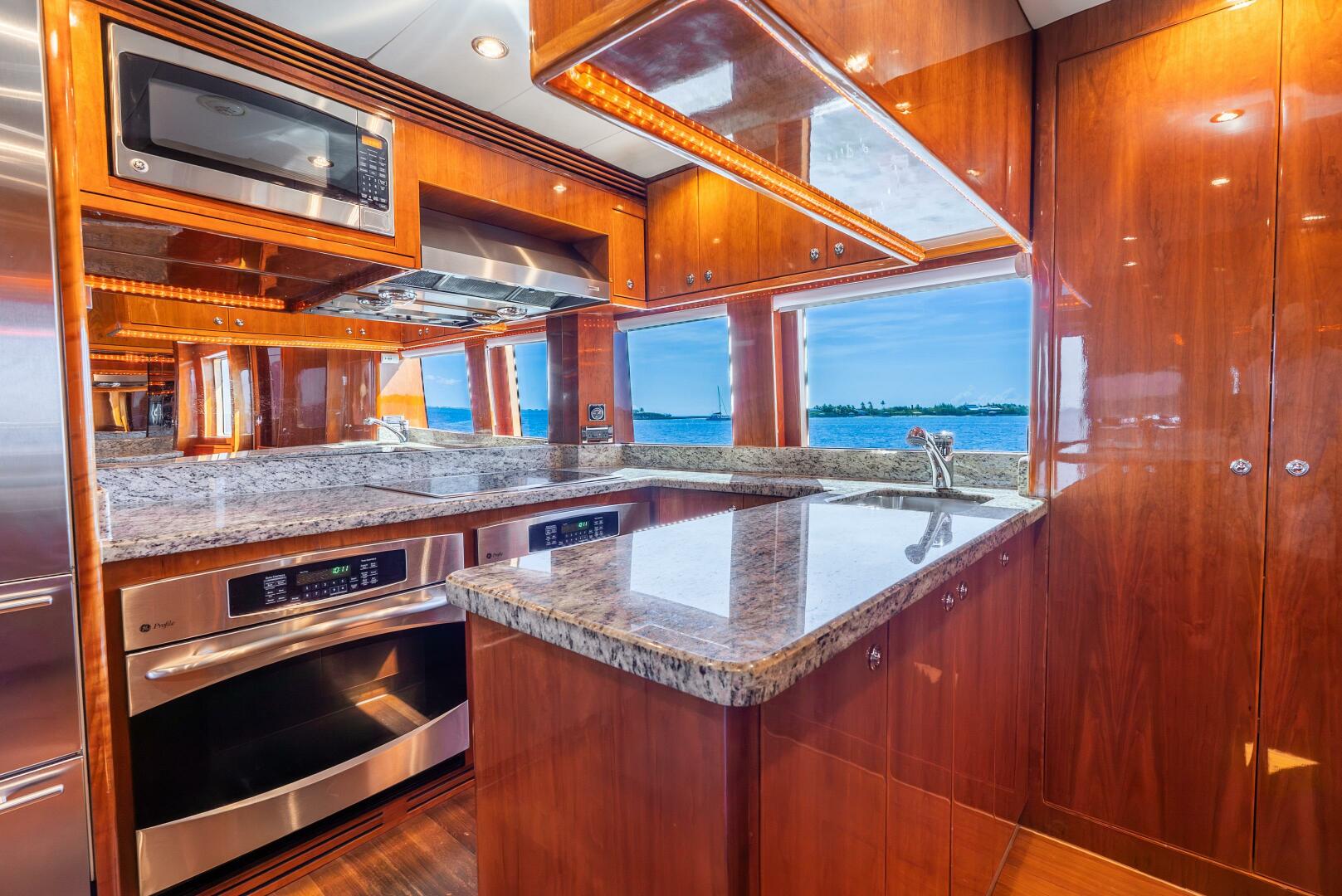 Done Deal 101ft Hargrave Yacht For Sale