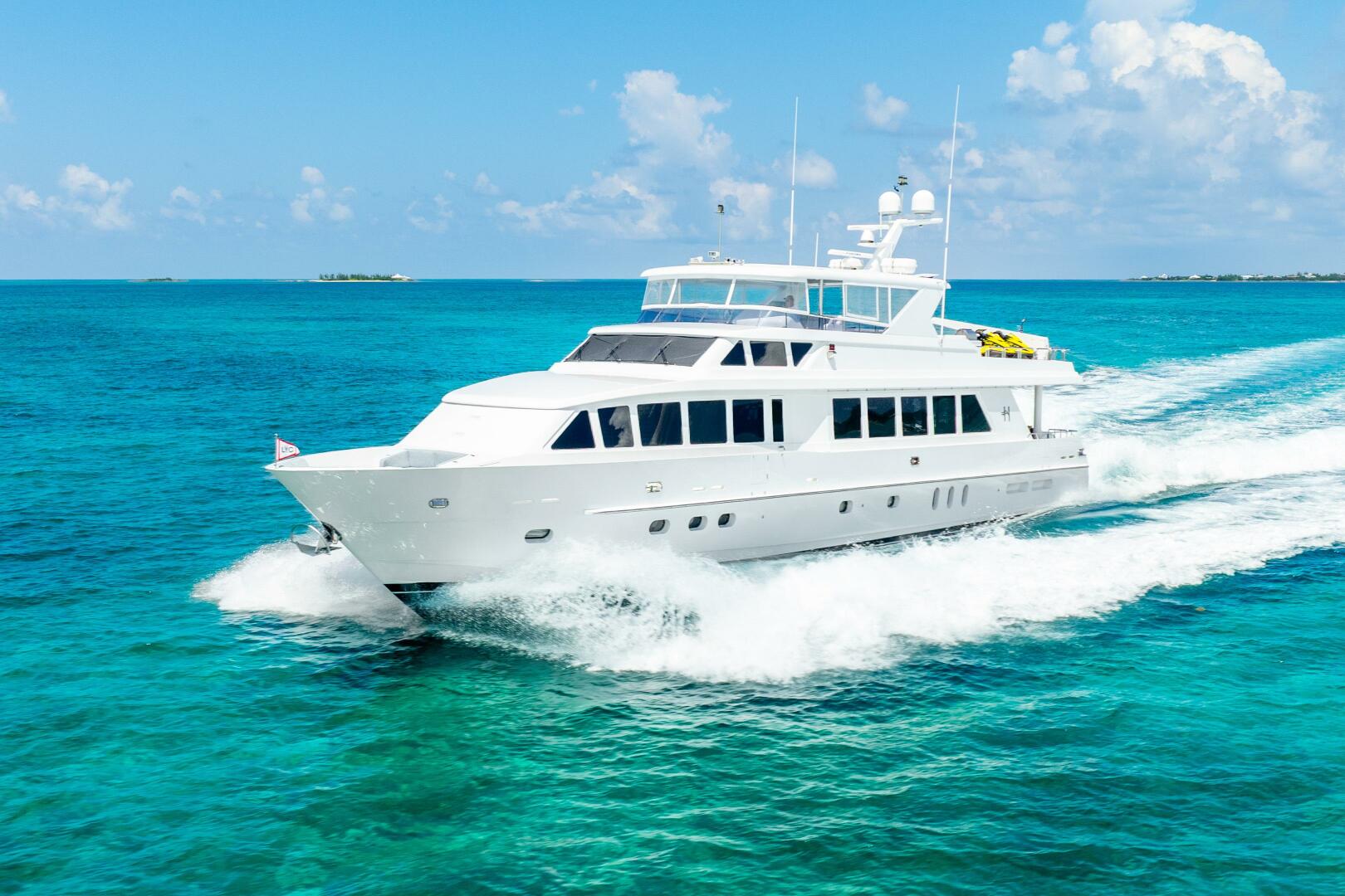 Done Deal 101ft Hargrave Yacht For Sale