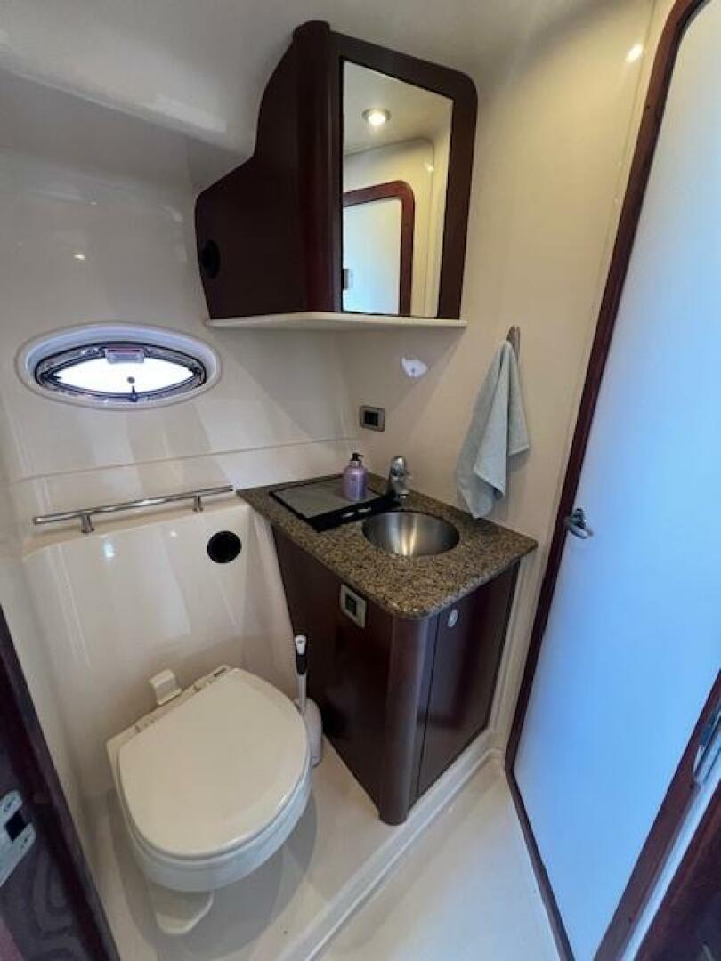 Irish Exit 38ft Sea Ray Yacht For Sale