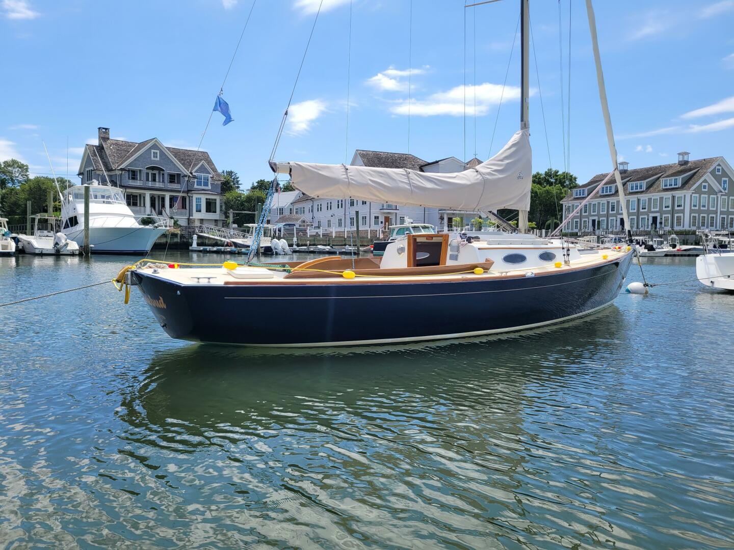 Rosebud 28ft Alerion Yacht For Sale