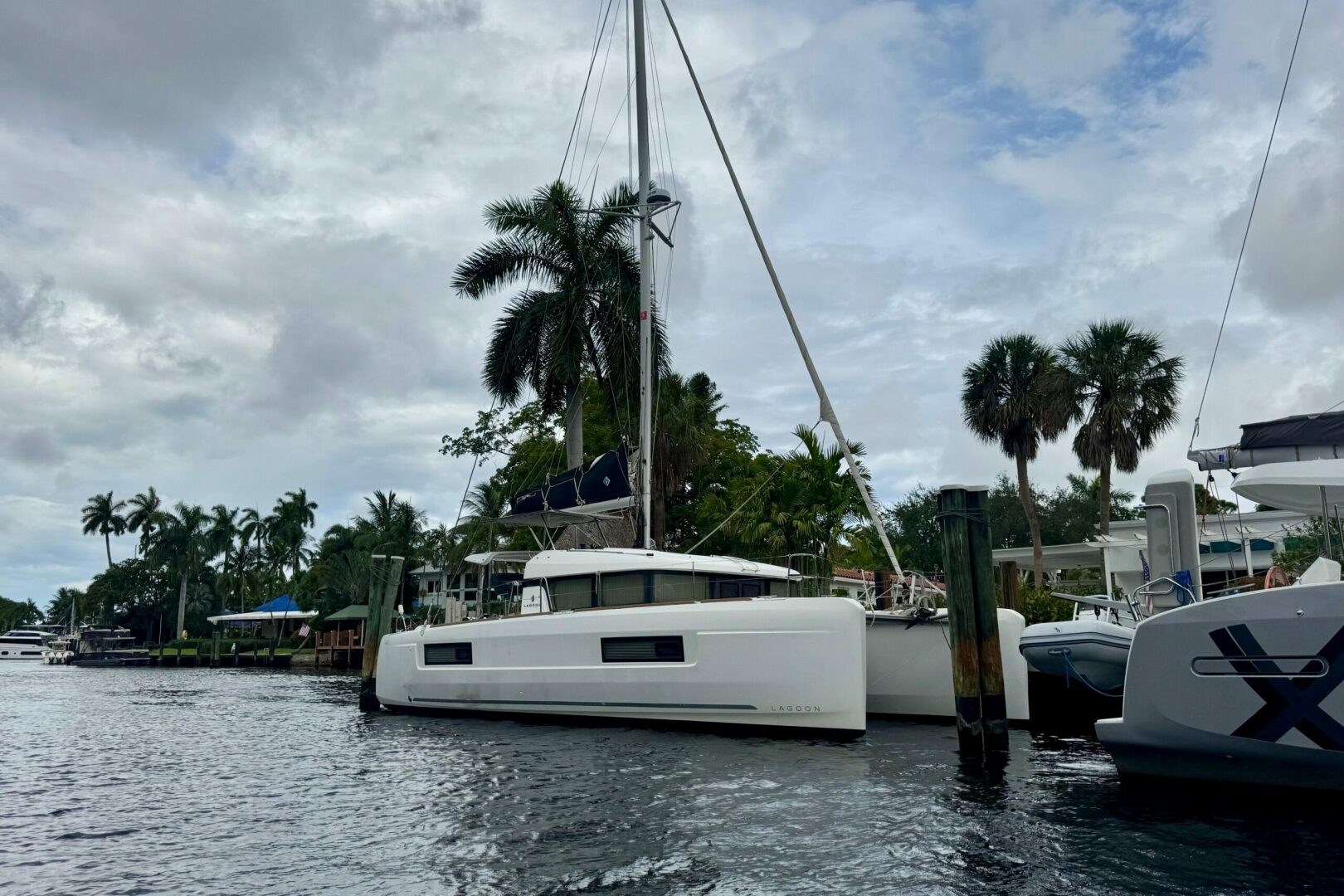 2022-lagoon-40-sail-9902427-20250807152554917-1.jpg