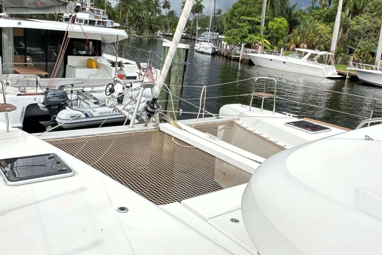 2022-lagoon-40-sail-9902427-20250807102140055-12.jpg