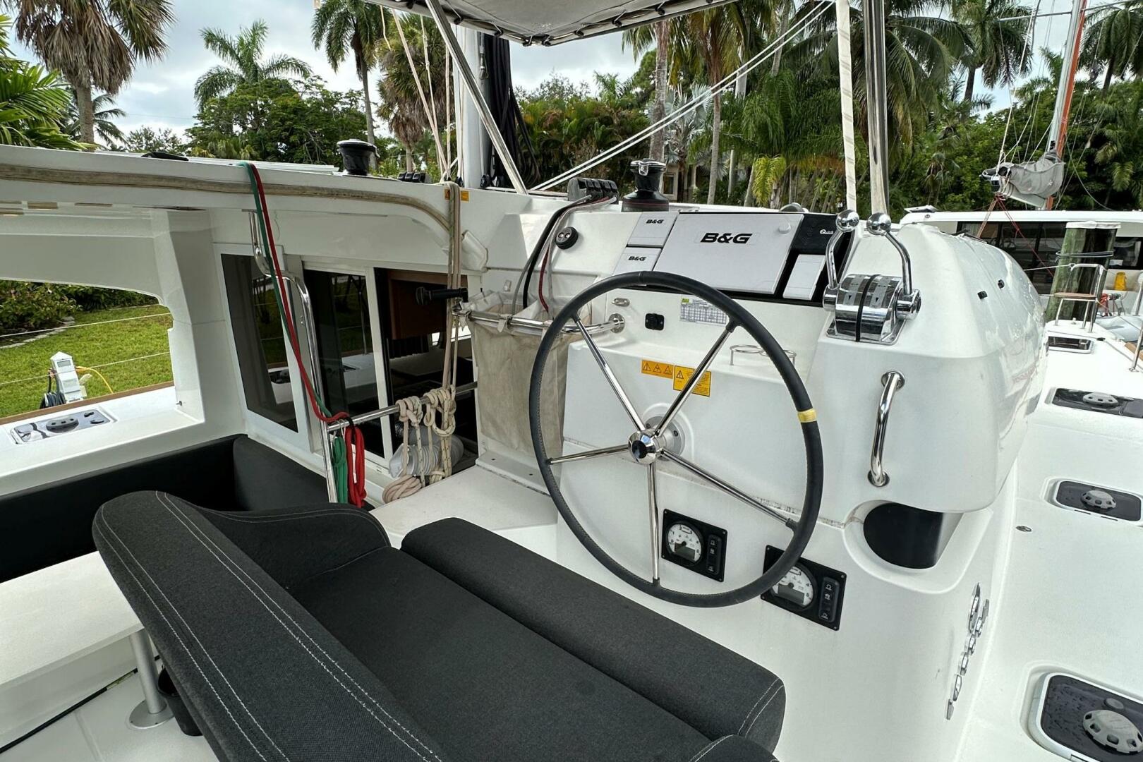 2022-lagoon-40-sail-9902427-20250807101350278-3.jpg