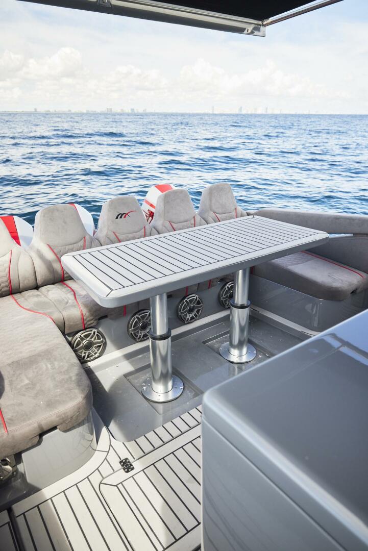 MR  LUCKY 52ft Midnight Express Yacht For Sale