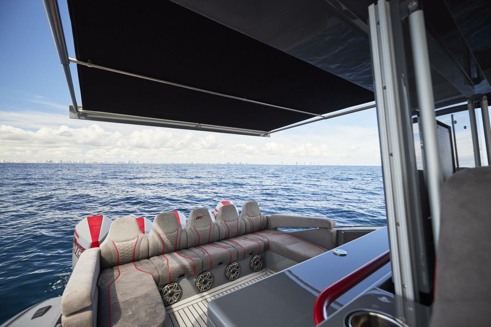 MR  LUCKY 52ft Midnight Express Yacht For Sale