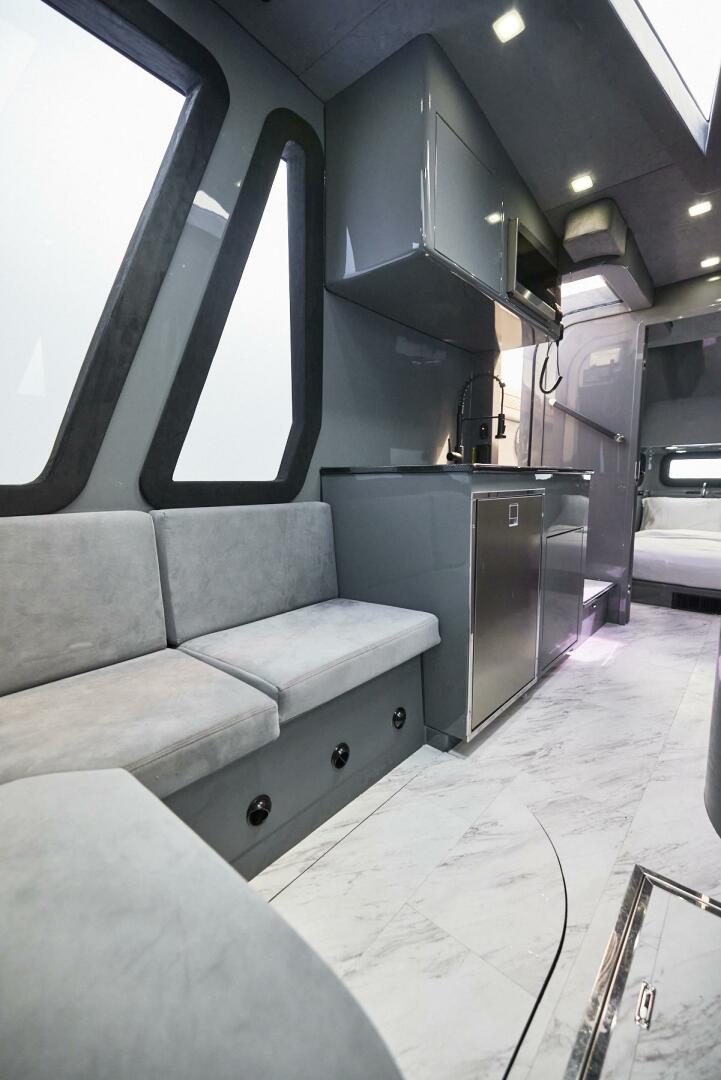 MR  LUCKY 52ft Midnight Express Yacht For Sale