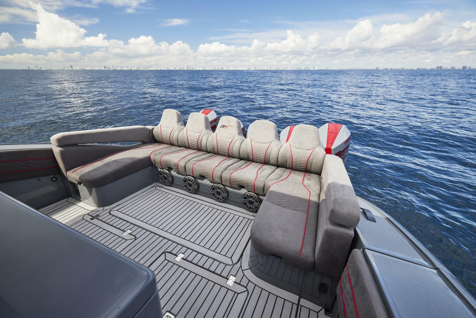 MR  LUCKY 52ft Midnight Express Yacht For Sale