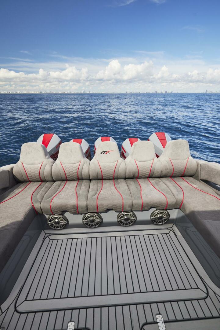 MR  LUCKY 52ft Midnight Express Yacht For Sale