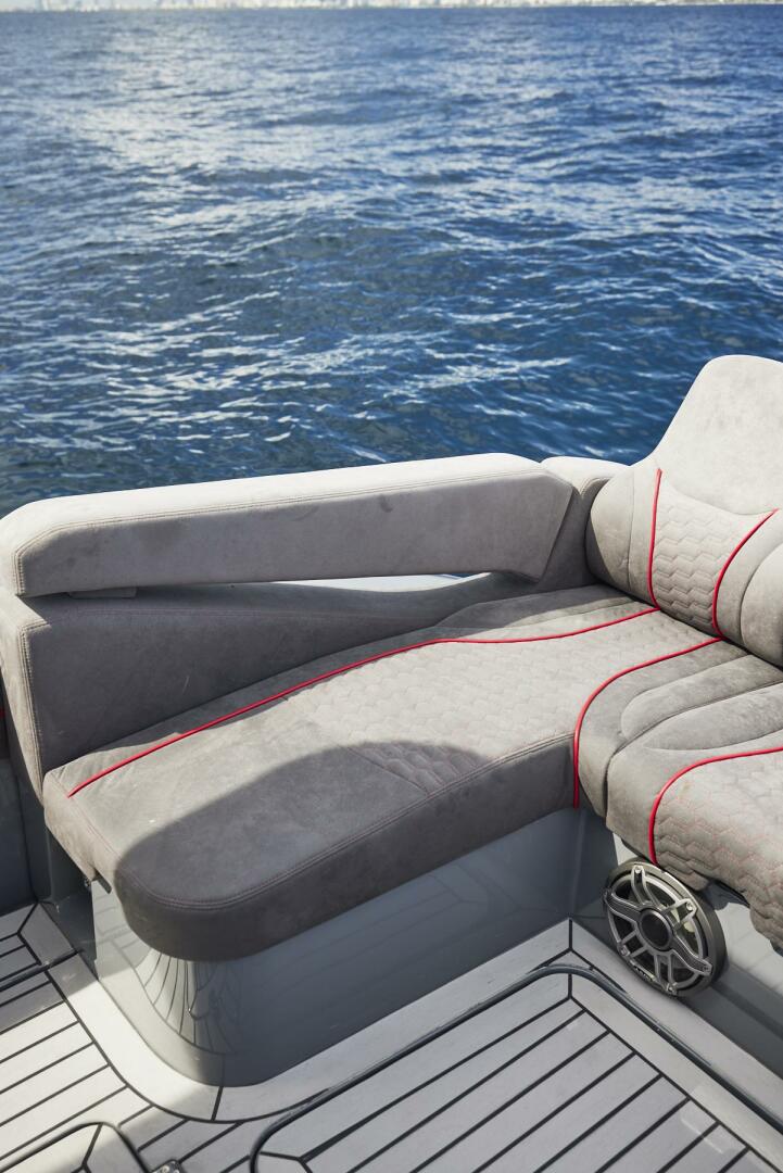 MR  LUCKY 52ft Midnight Express Yacht For Sale