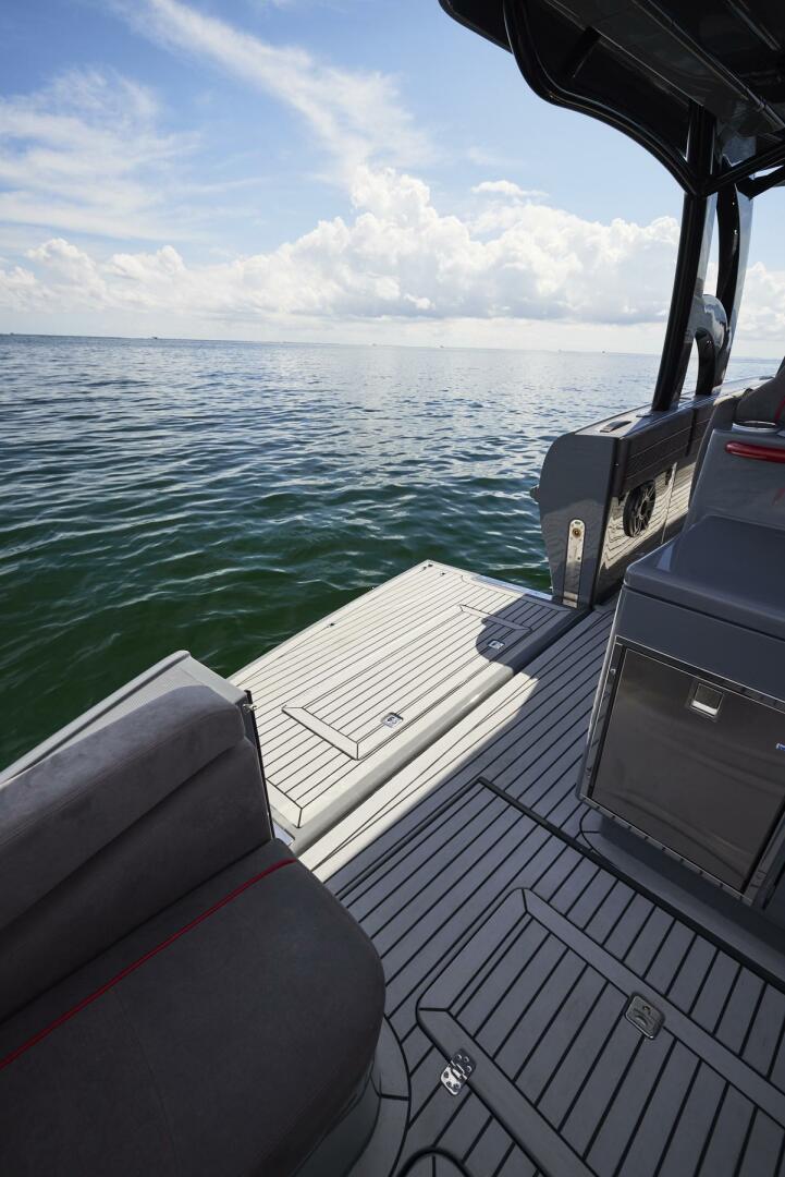 MR  LUCKY 52ft Midnight Express Yacht For Sale