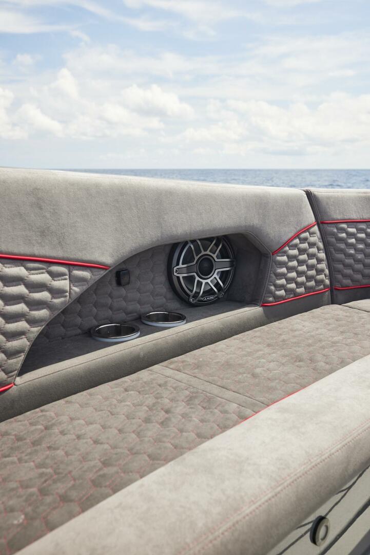 MR  LUCKY 52ft Midnight Express Yacht For Sale