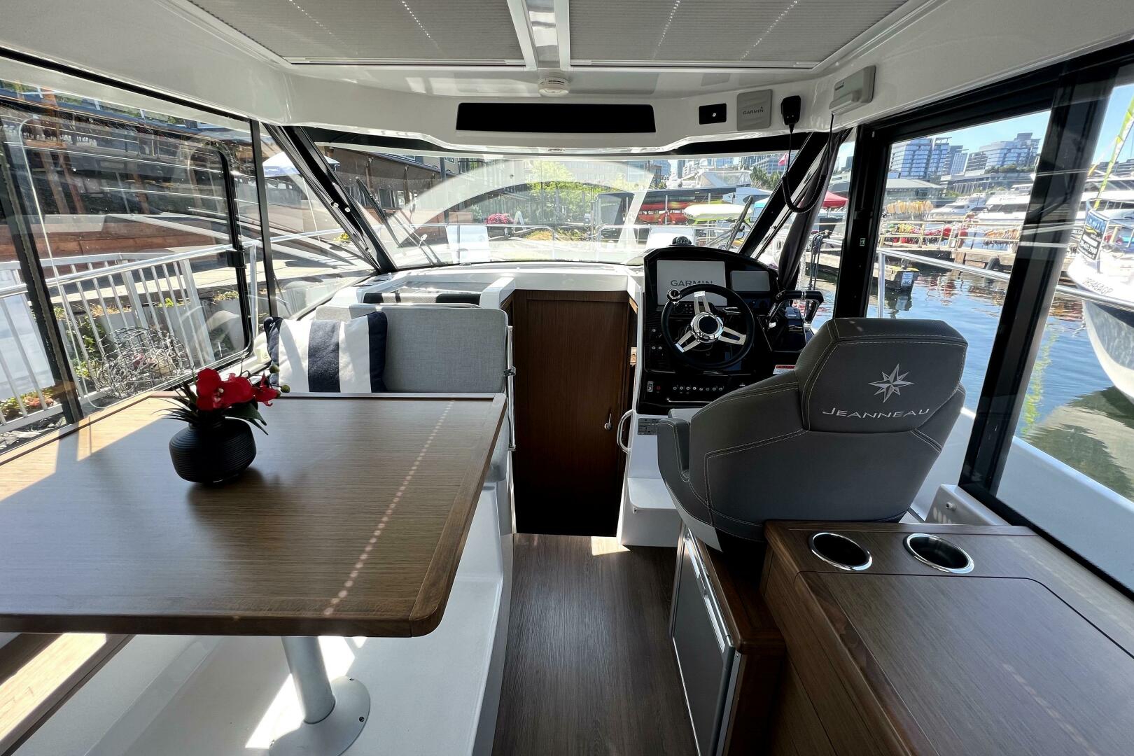 Relation Ship 29ft Jeanneau Yacht For Sale