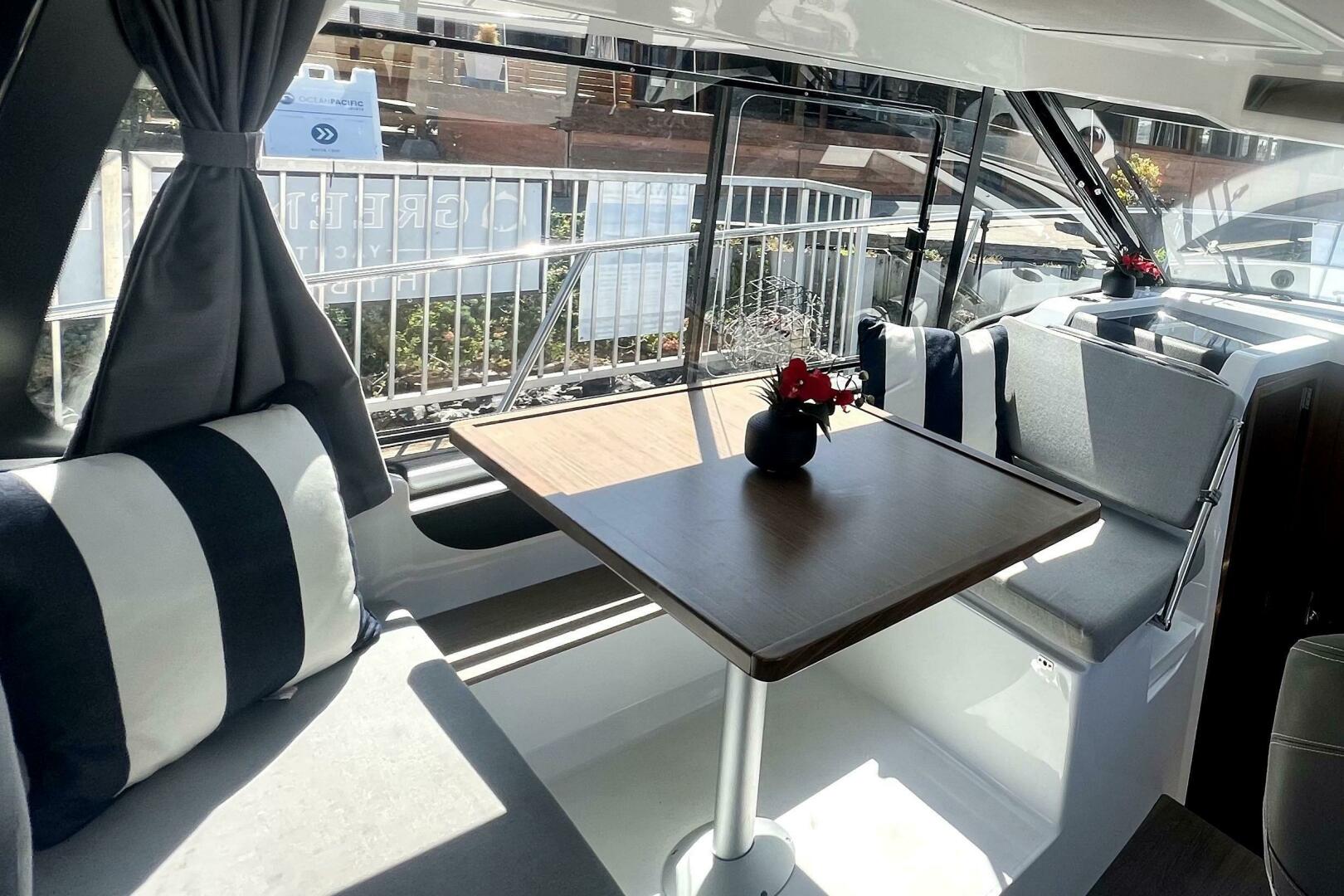 Relation Ship 29ft Jeanneau Yacht For Sale