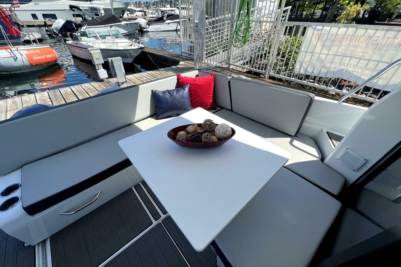 Relation Ship 29ft Jeanneau Yacht For Sale