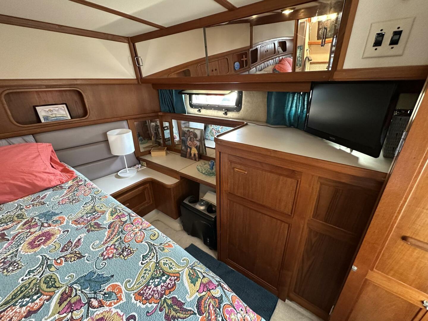 PerfectSeas 42ft Carver Yacht For Sale