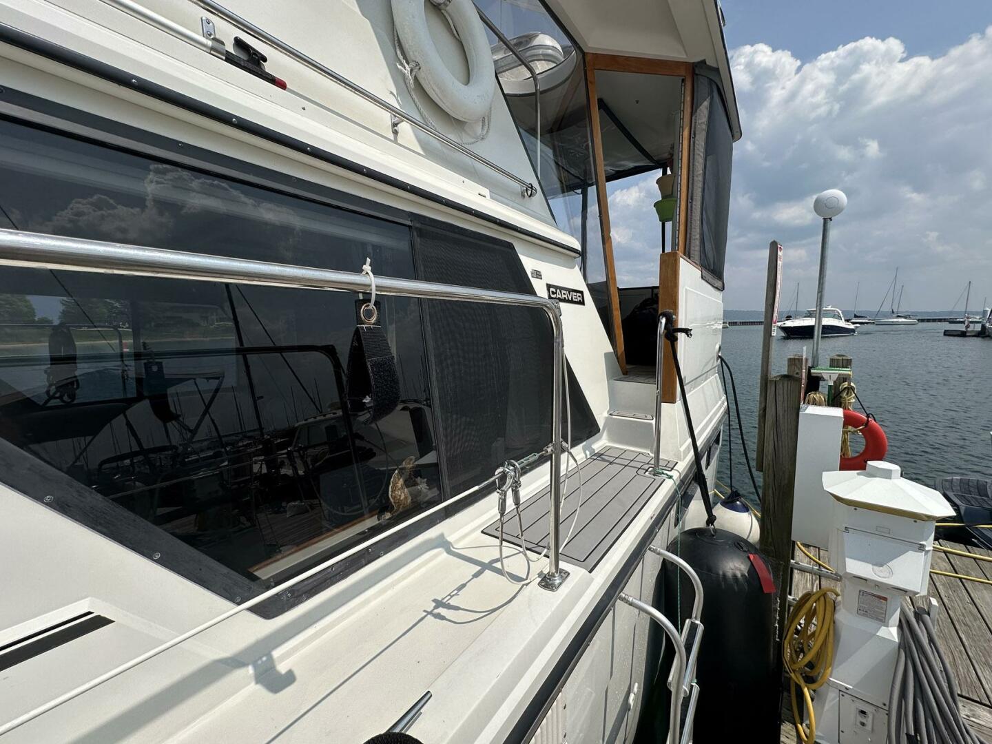 PerfectSeas 42ft Carver Yacht For Sale