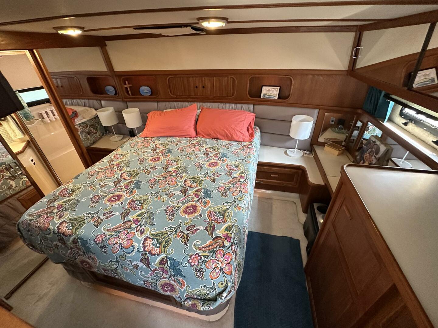 PerfectSeas 42ft Carver Yacht For Sale