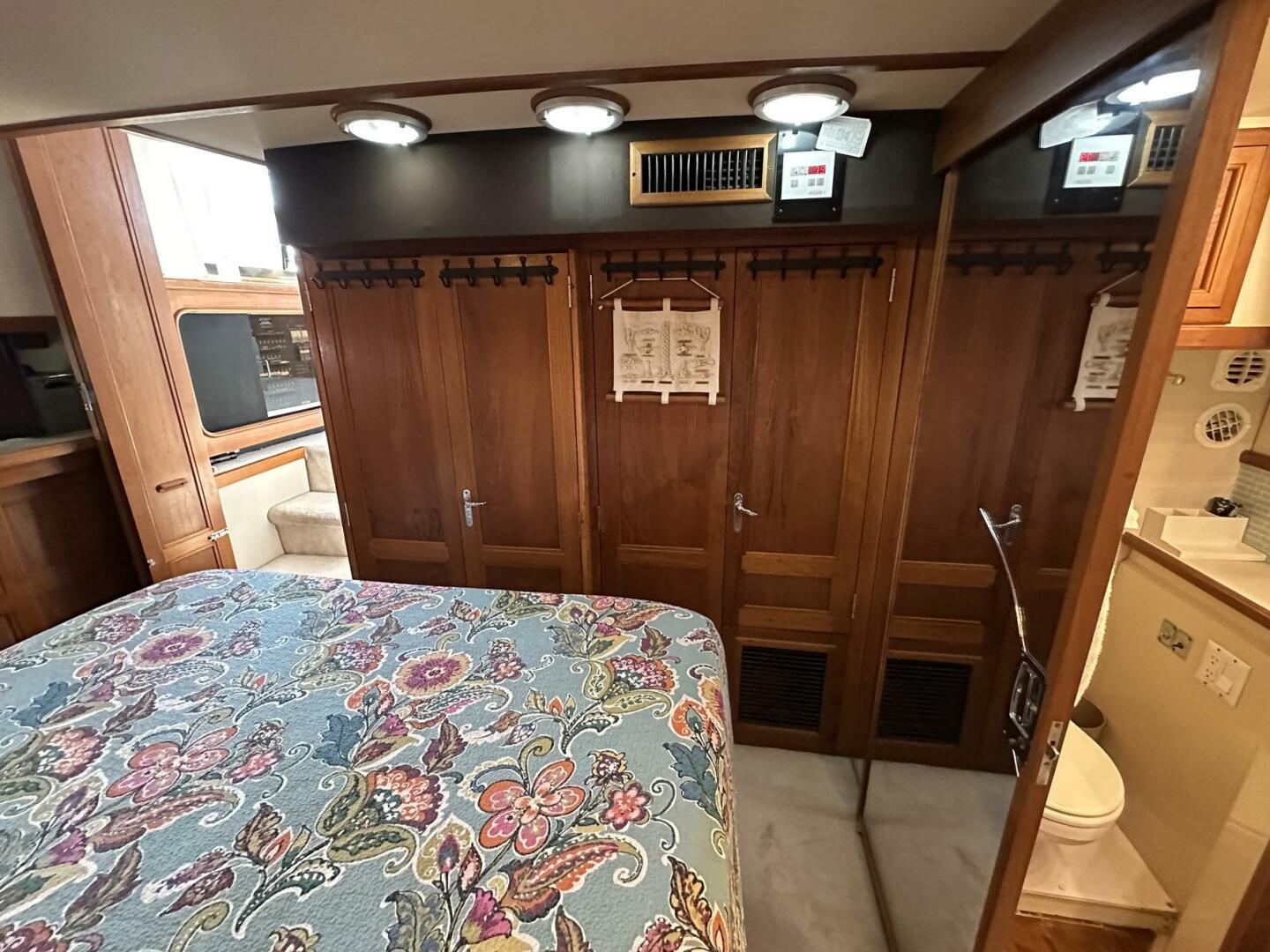 PerfectSeas 42ft Carver Yacht For Sale