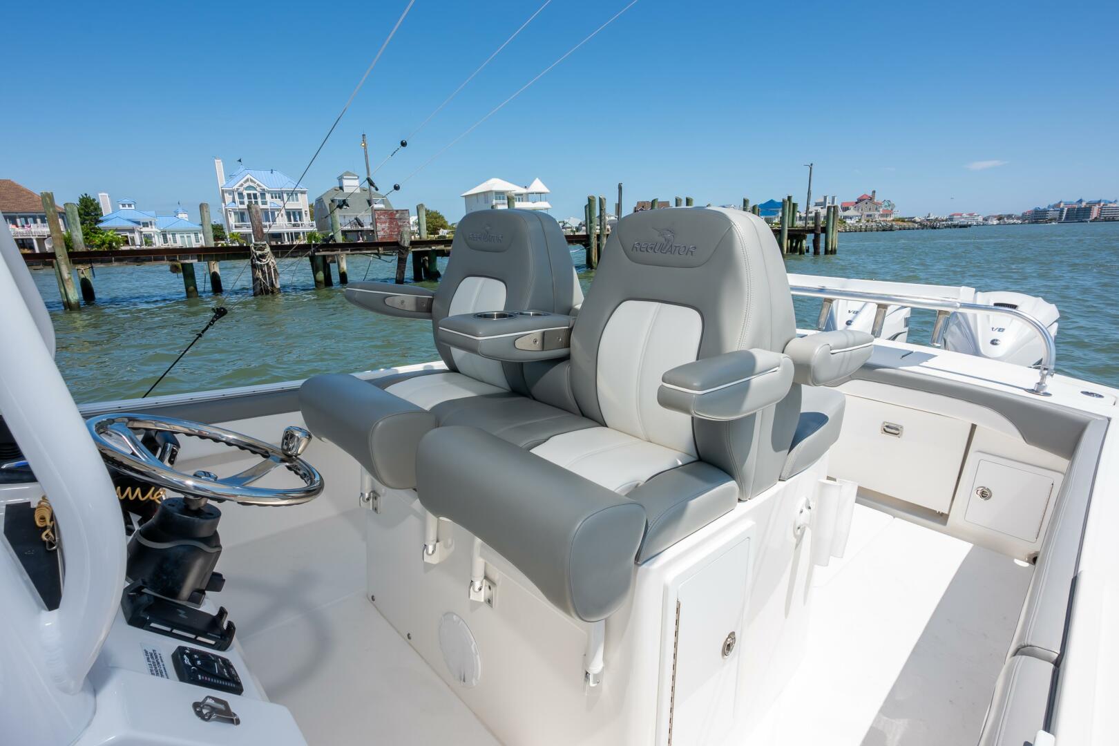 2022 Regulator 31 Dave 091