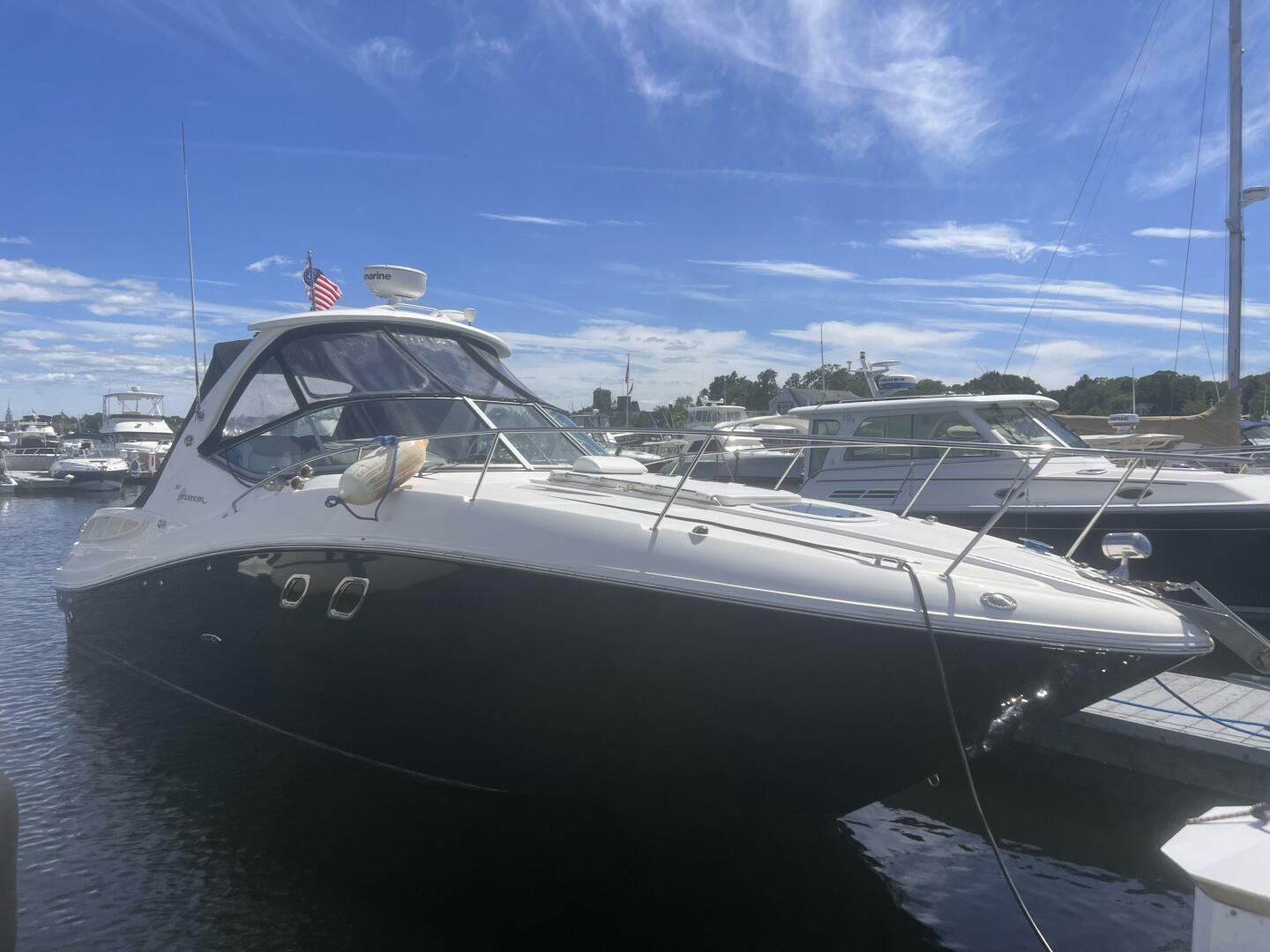 NO WOKE ZONE 33ft Sea Ray Yacht For Sale
