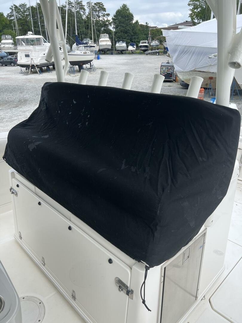 2014 Boston Whaler 350 Outrage Helm Seating Cover