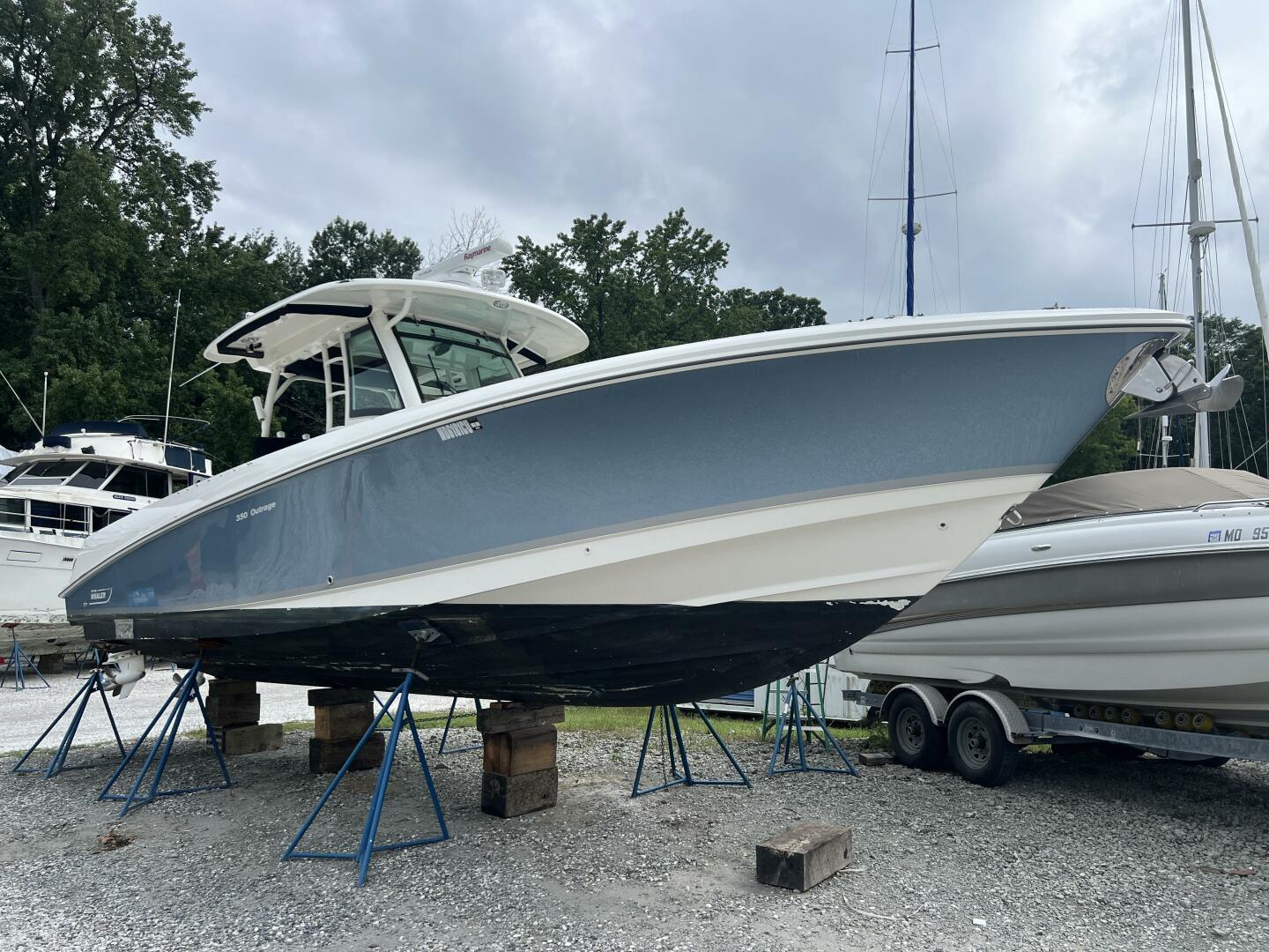 2014 Boston Whaler 350 Outrage Starboard Forward Quarter