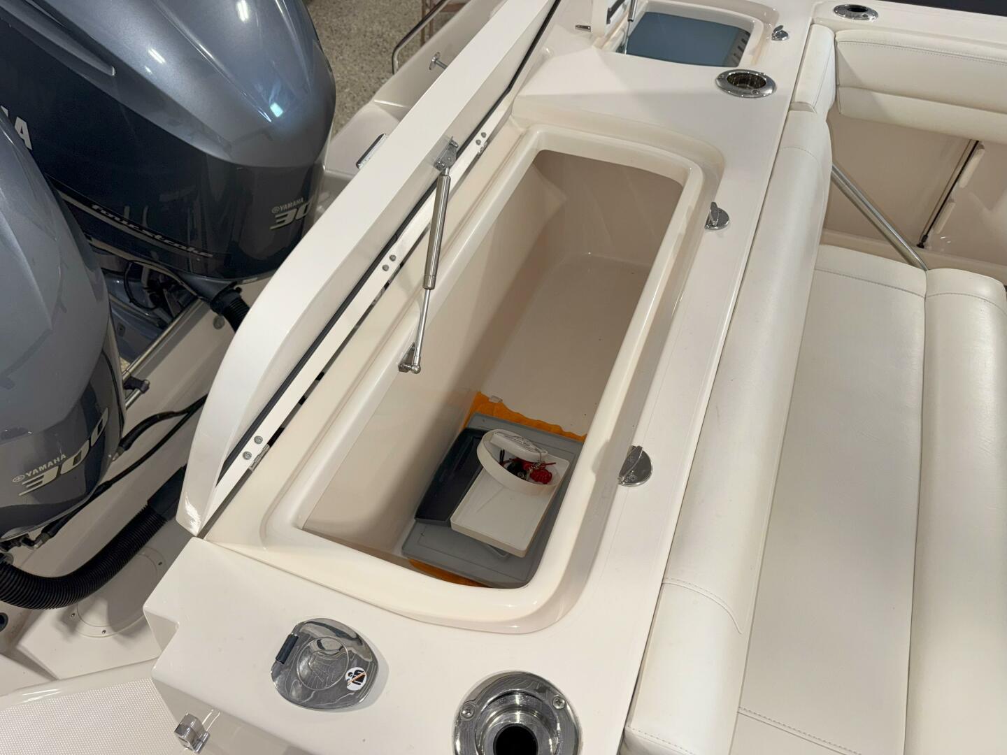 27ft Grady White Yacht For Sale