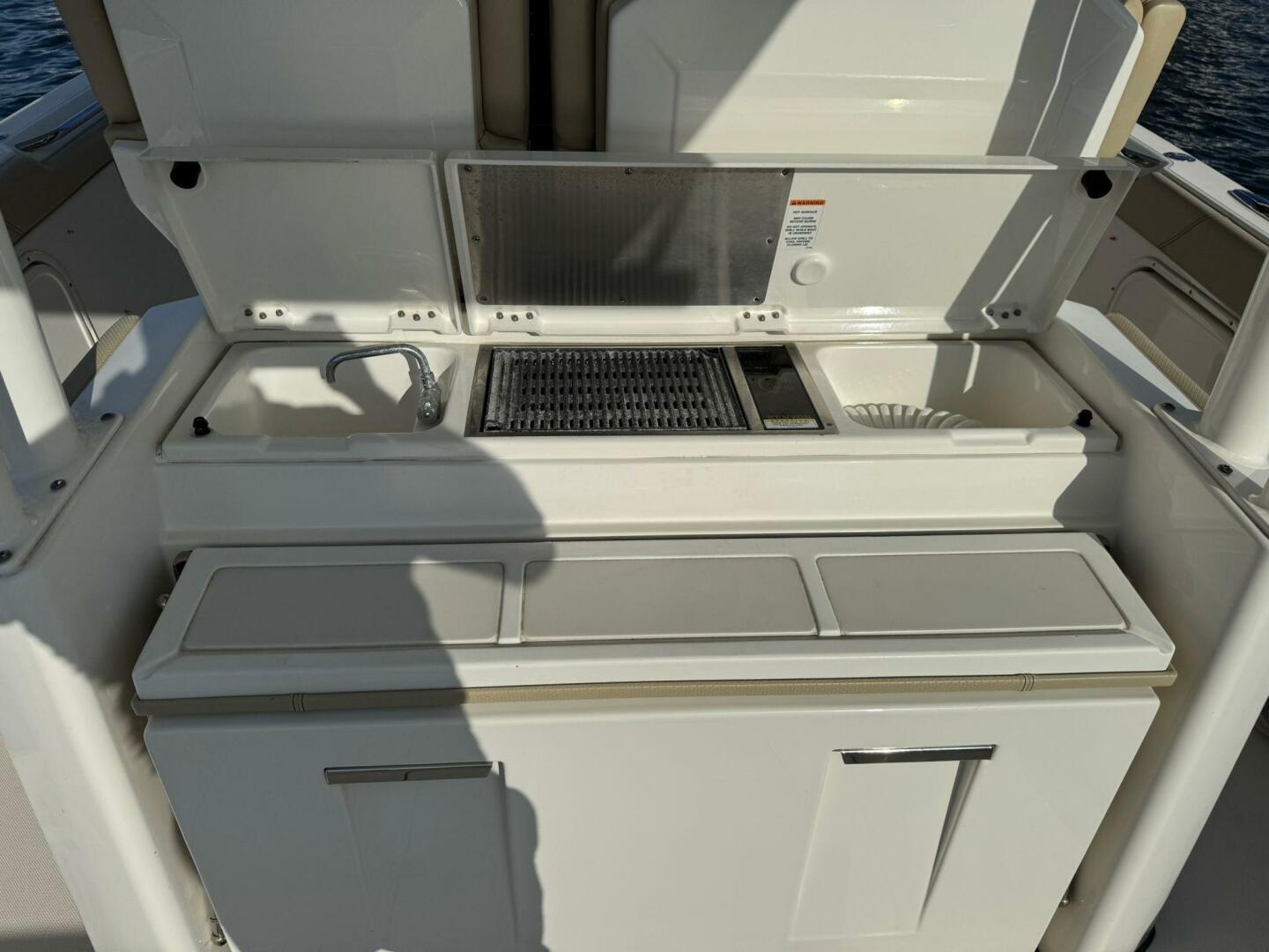 32ft Pursuit Yacht For Sale