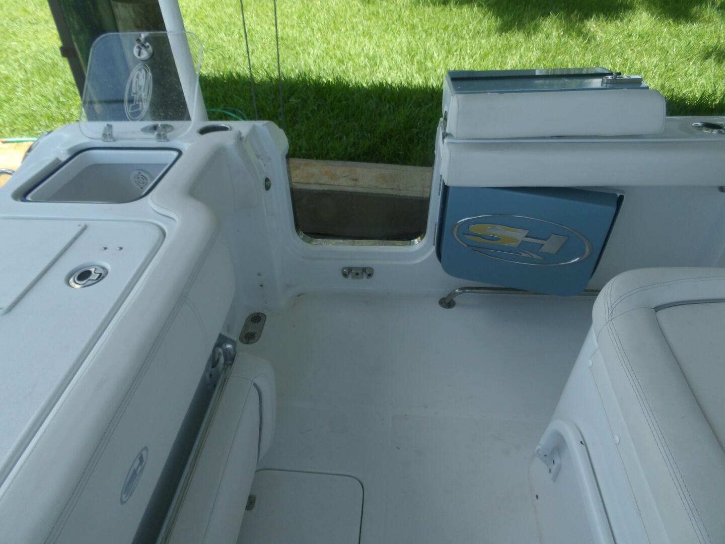 30ft Sea Hunt Yacht For Sale