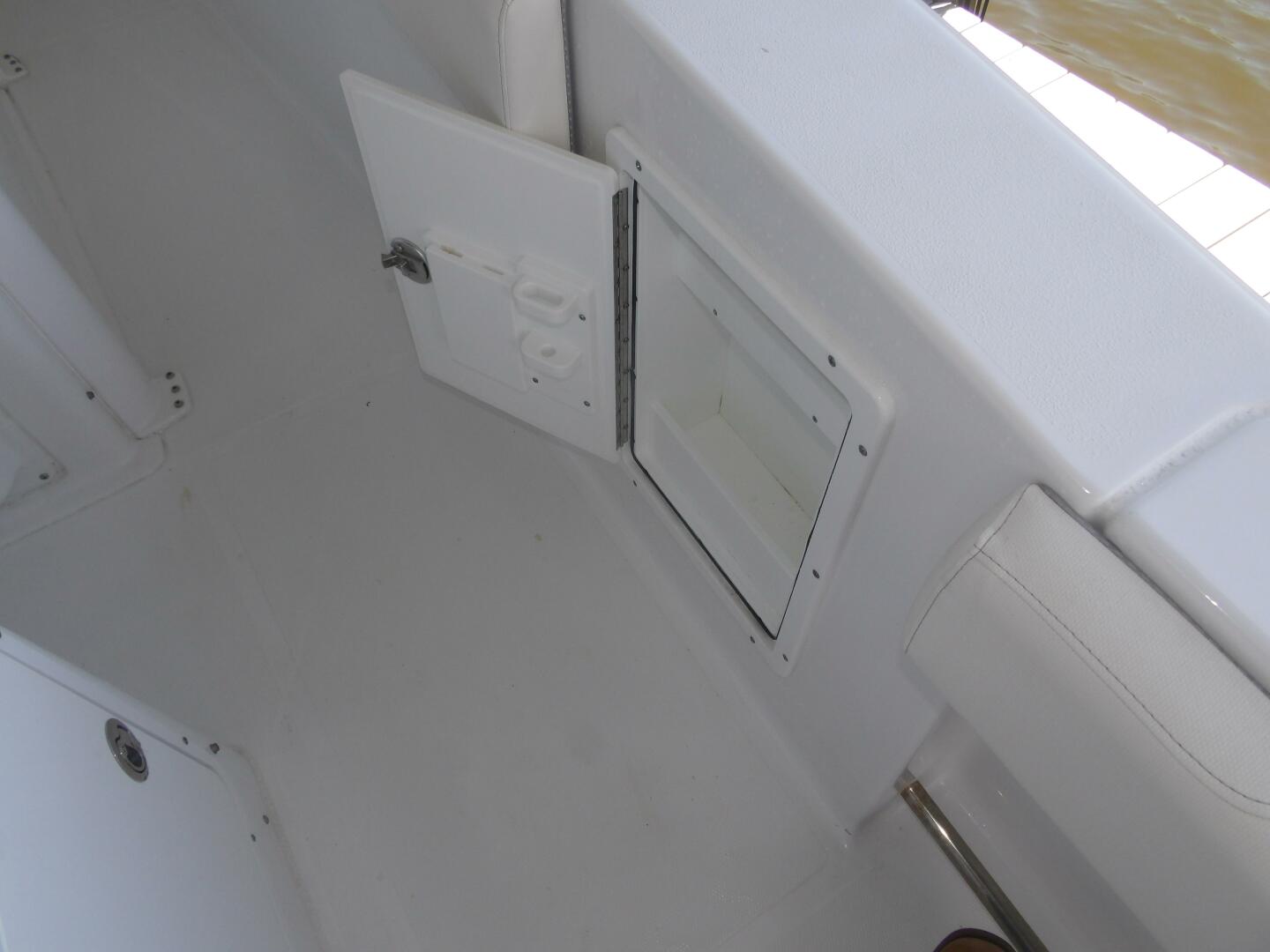 30ft Sea Hunt Yacht For Sale