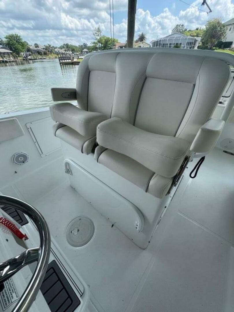 30ft Sea Hunt Yacht For Sale