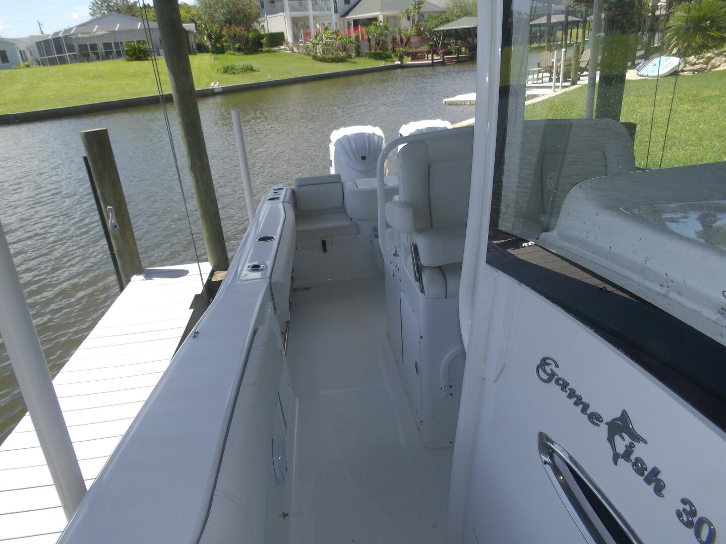 30ft Sea Hunt Yacht For Sale