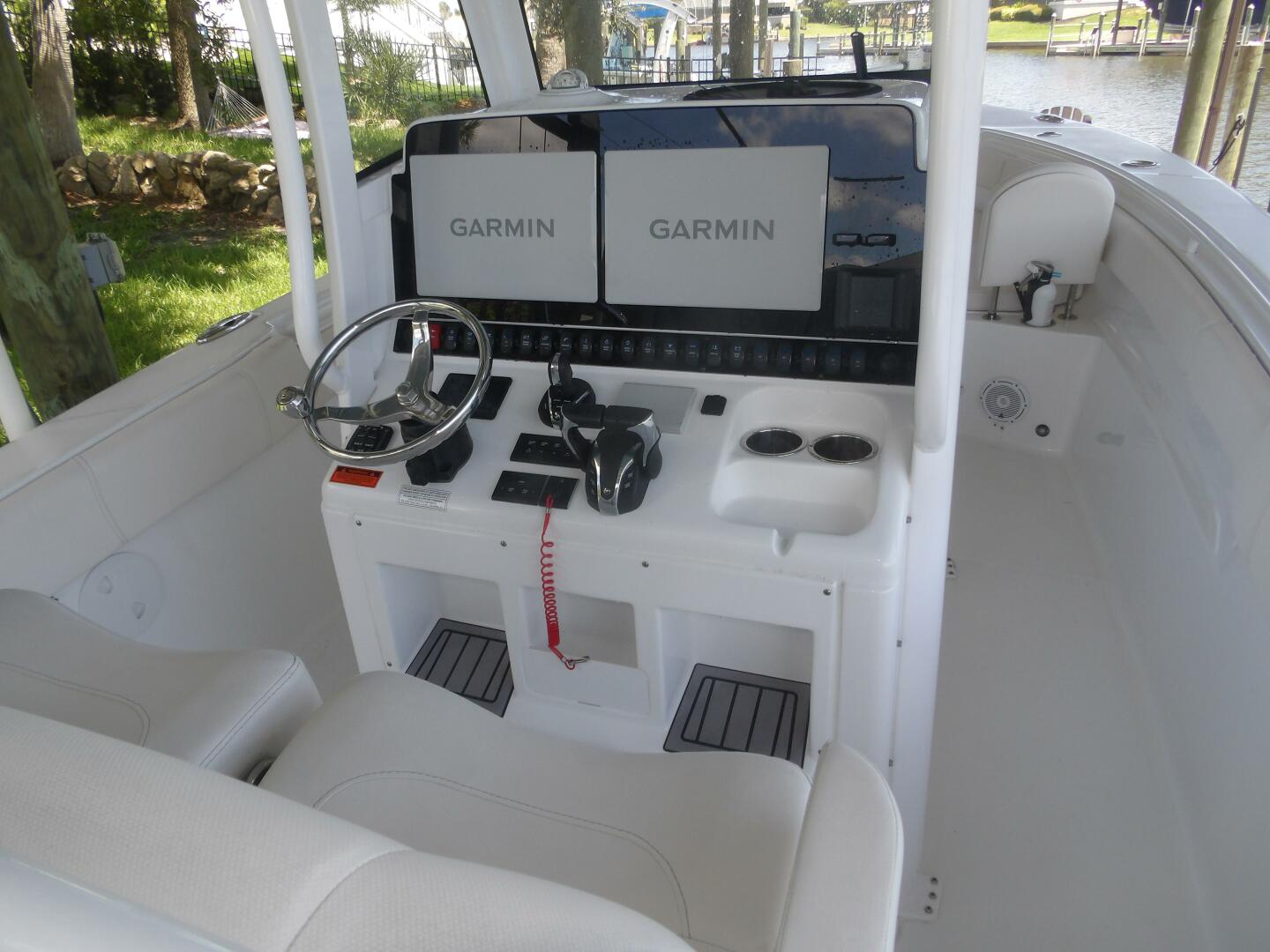 30ft Sea Hunt Yacht For Sale