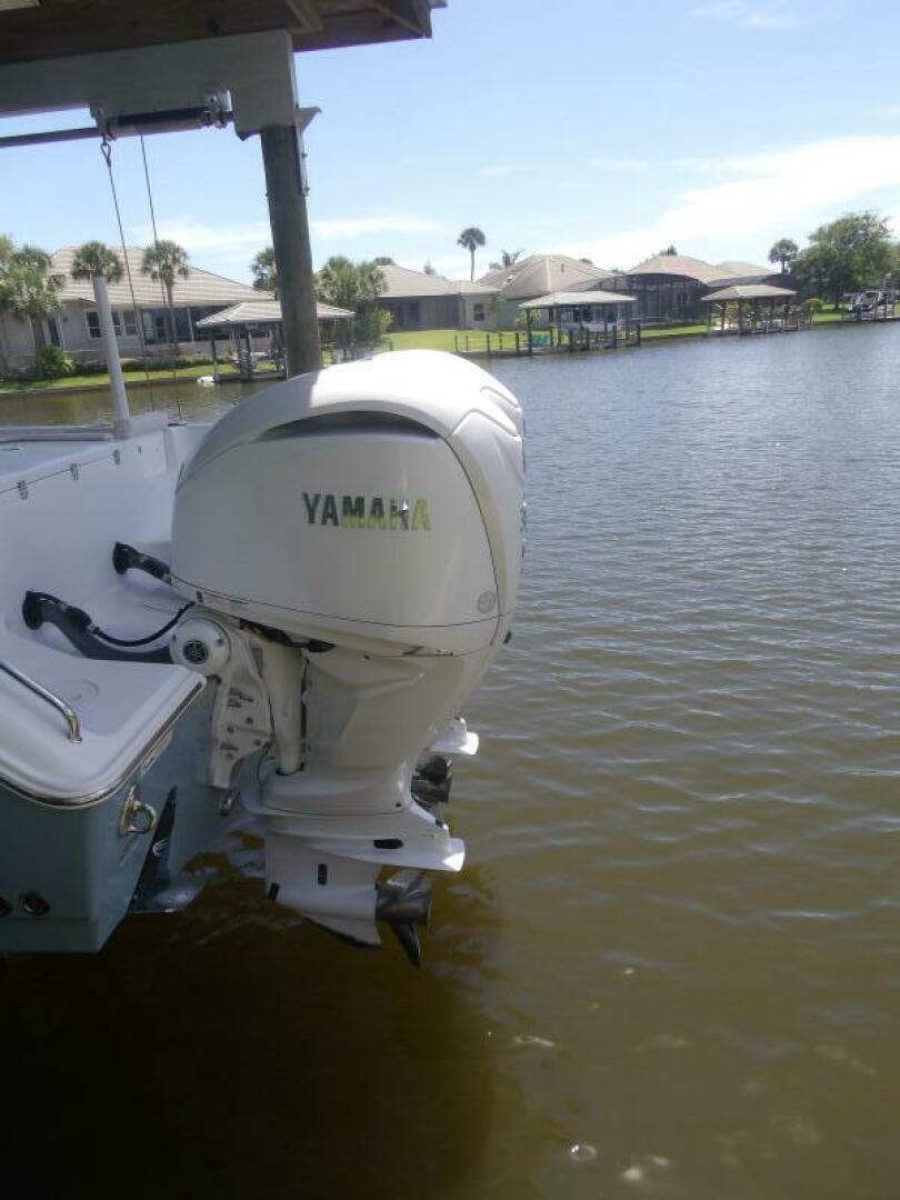 30ft Sea Hunt Yacht For Sale
