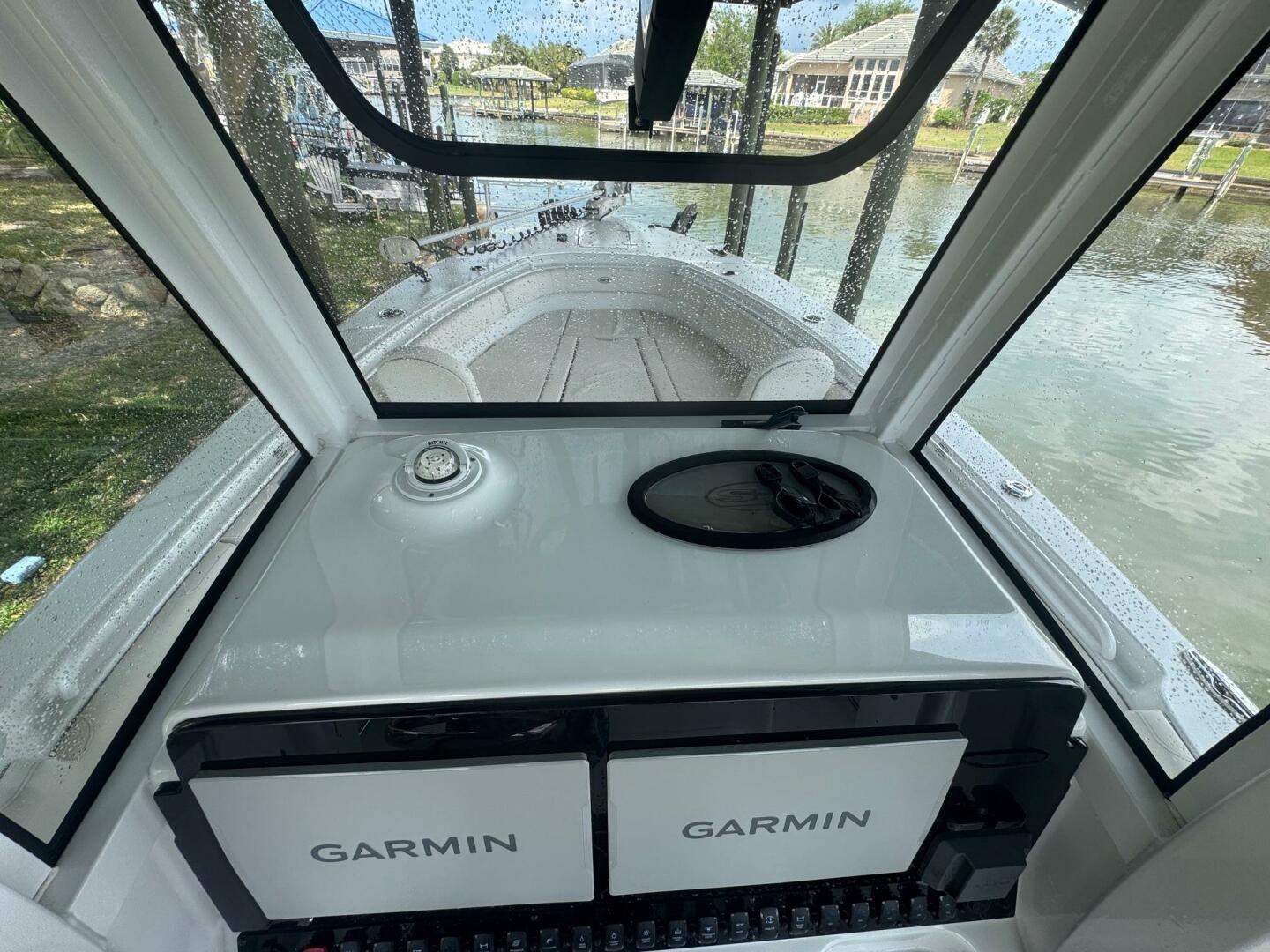 30ft Sea Hunt Yacht For Sale
