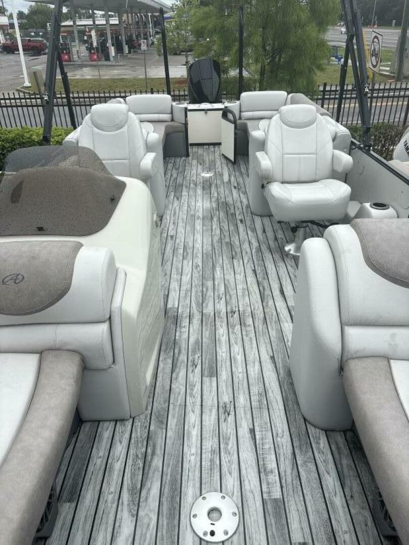25ft Avalon Yacht For Sale