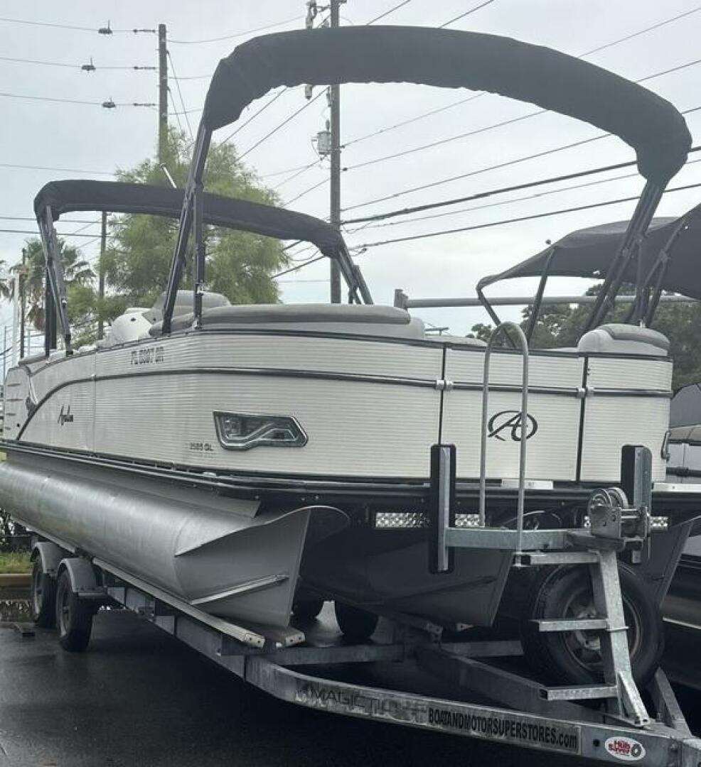 25ft Avalon Yacht For Sale