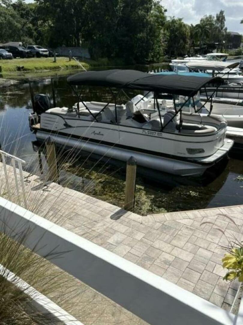 25ft Avalon Yacht For Sale