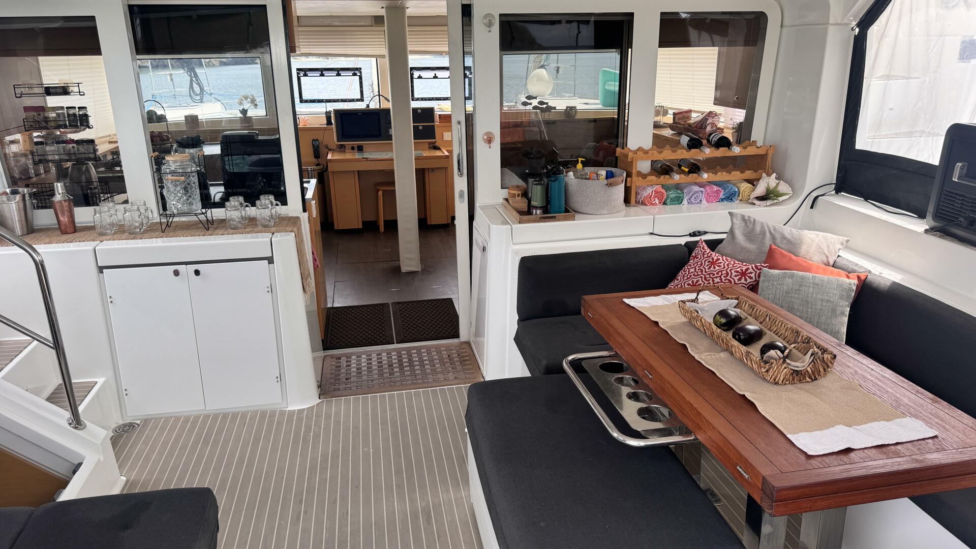 Oui Cherie 52ft Lagoon Yacht For Sale