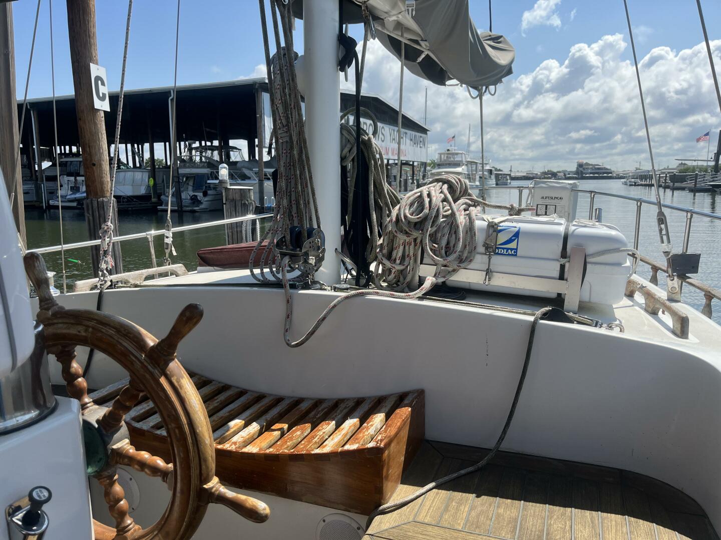 Miss Scarlet 44ft Hardin Yacht For Sale