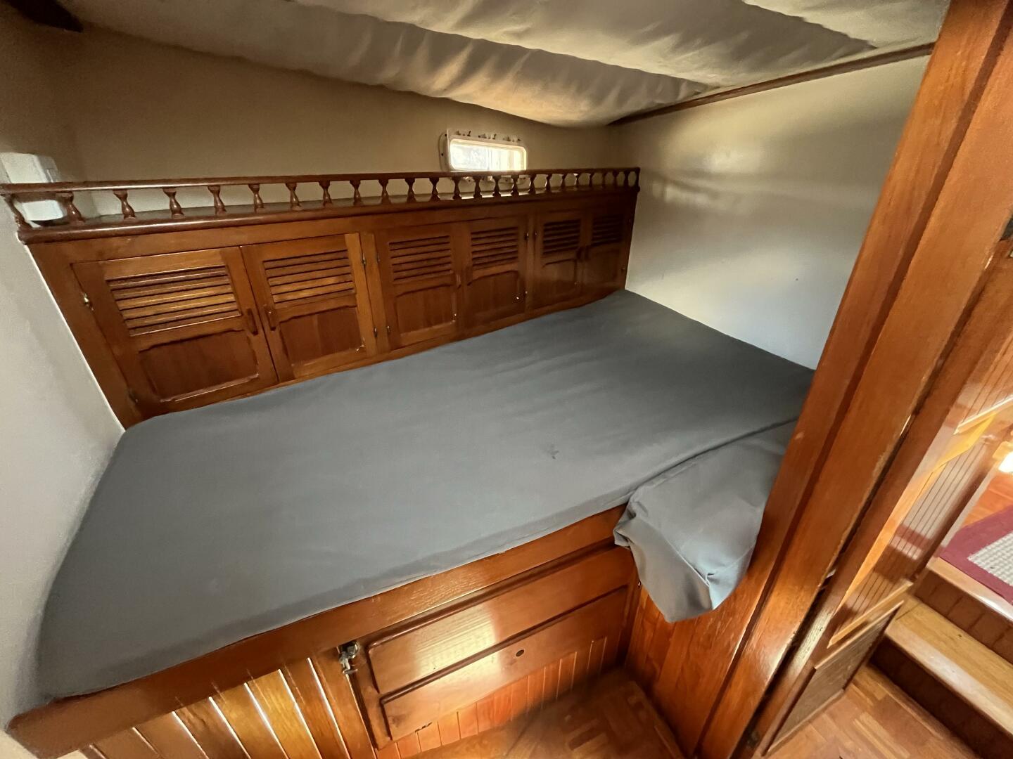 Miss Scarlet 44ft Hardin Yacht For Sale
