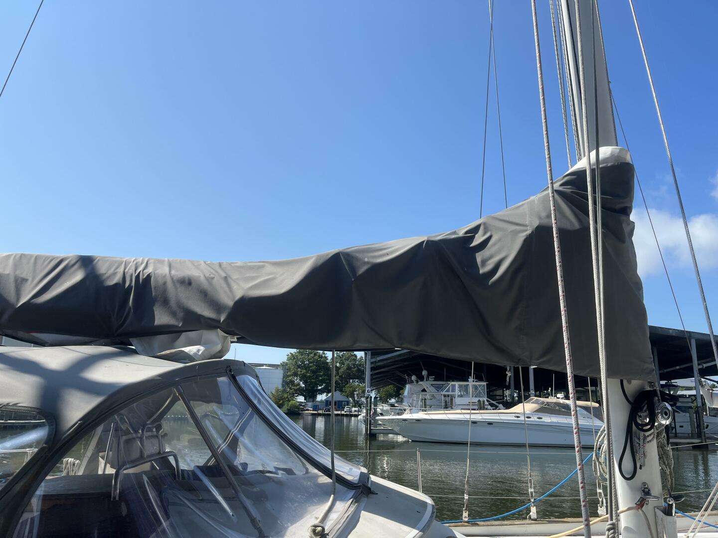 Miss Scarlet 44ft Hardin Yacht For Sale
