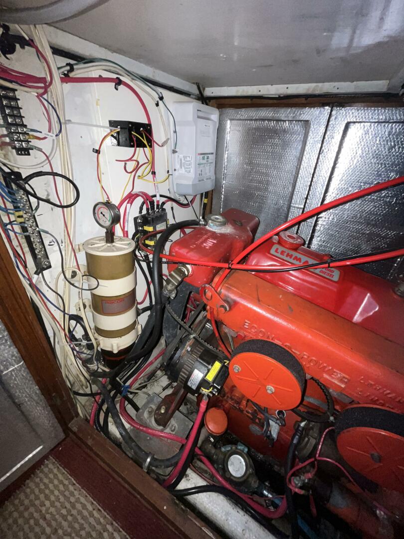Miss Scarlet 44ft Hardin Yacht For Sale
