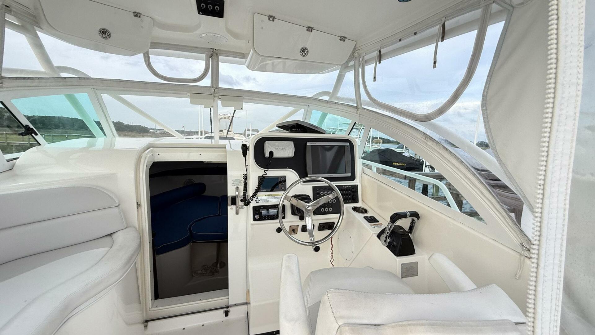 26ft Edgewater Yacht For Sale