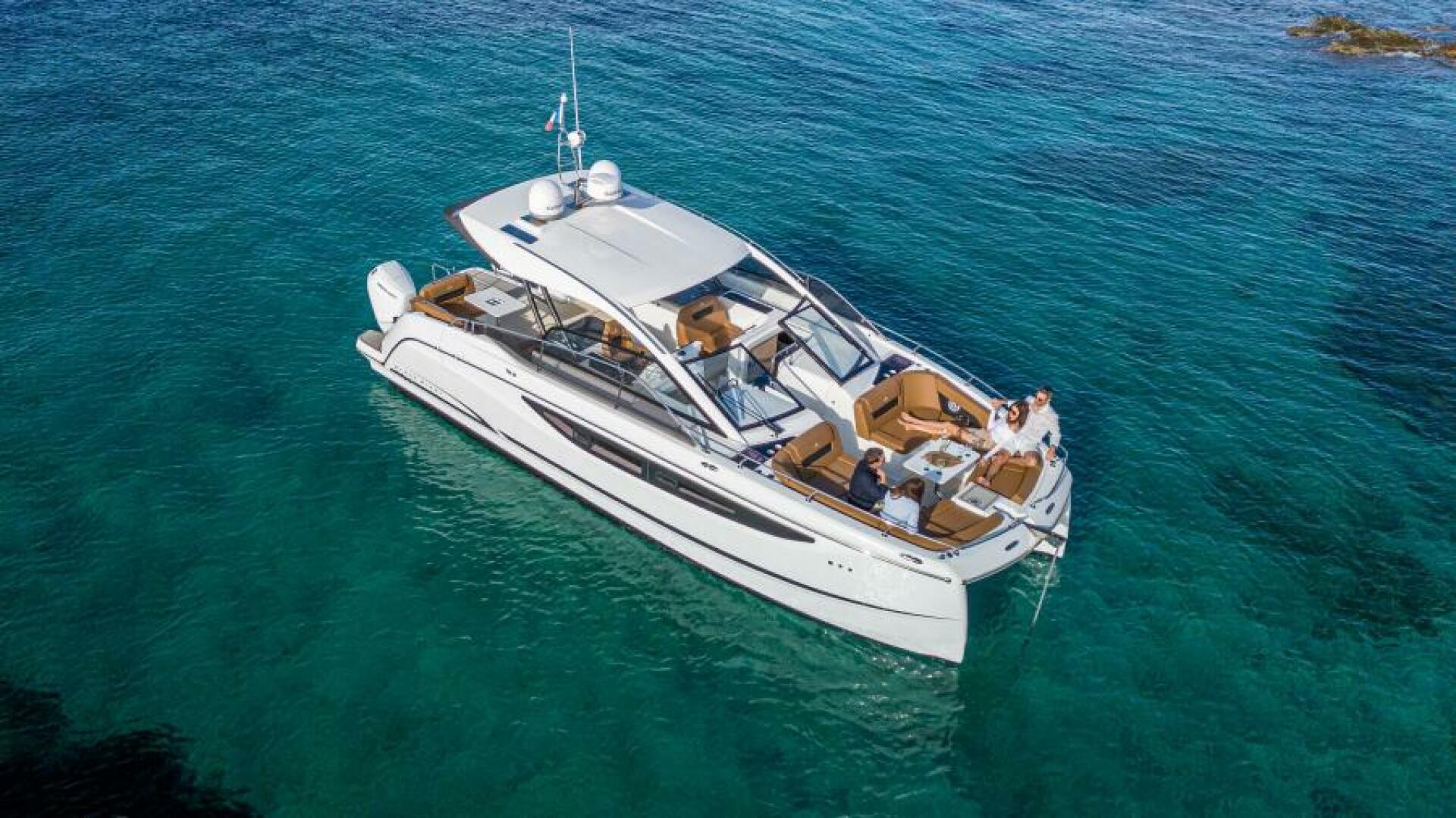 39ft Four Winns Yacht For Sale