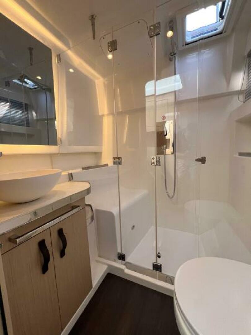 39ft Four Winns Yacht For Sale