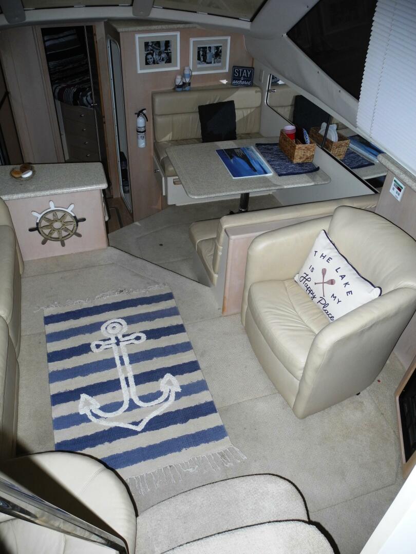44ft Carver Yacht For Sale